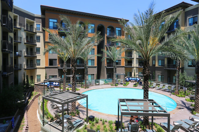 The Santana Real Estate Team - RE/MAX 2000 in Hacienda Heights, CA (3)