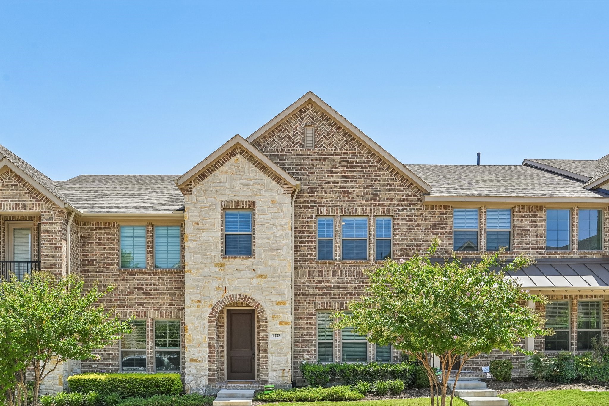 RealtyBees, TeamBellows, Mickey & Trish Bellows, Top Dallas-Fort Worth Realtor, Trish Bellows, Mickey Bellows, Realty Bees in Flower Mound, TX (2)