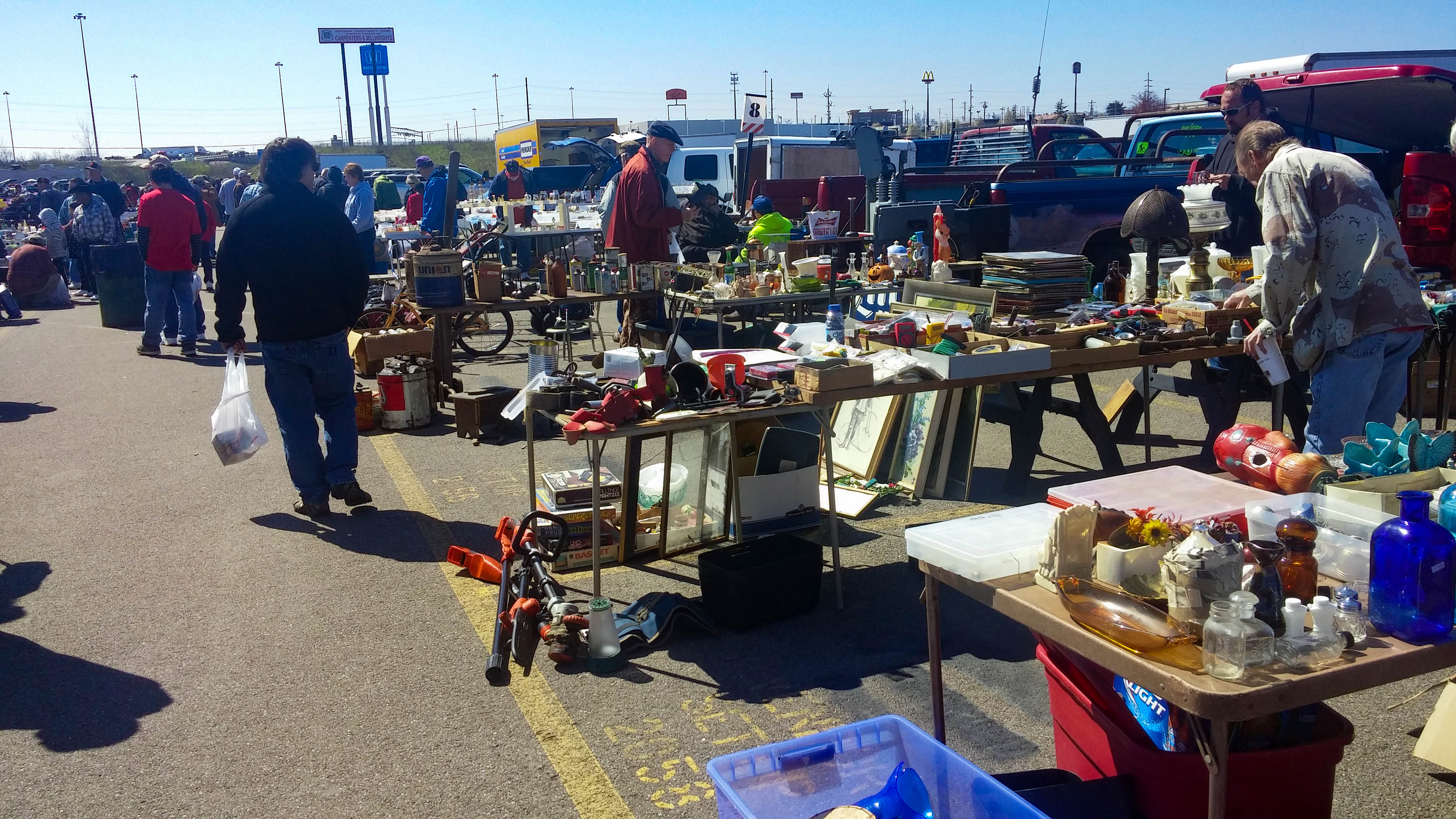 Flamingo Island Flea Market in Bonita Springs, FL
