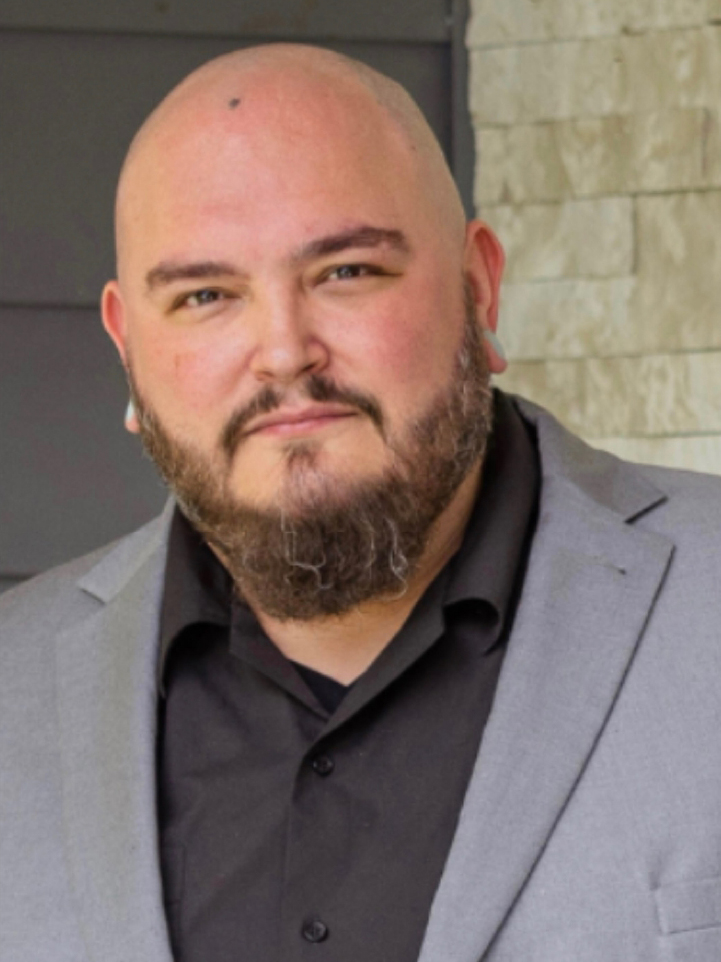 Sundance Stanley Real Estate Agent powered by Beacon Realty Group in Fairview, NC (2)