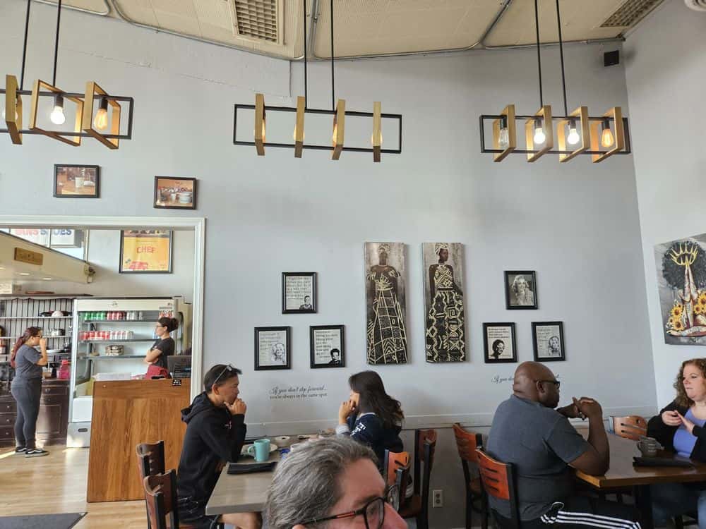 Main Kitchen Bar & Grill in Canoga Park, CA (3)
