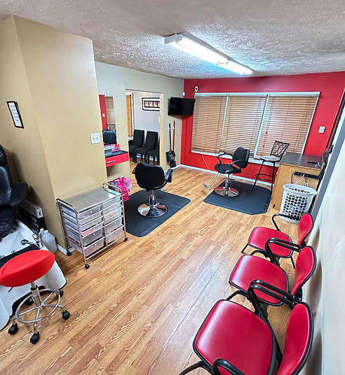 Unique Image Beauty Salon in Indianapolis, IN (2)