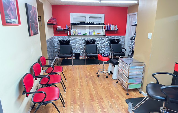 Unique Image Beauty Salon in Indianapolis, IN (3)