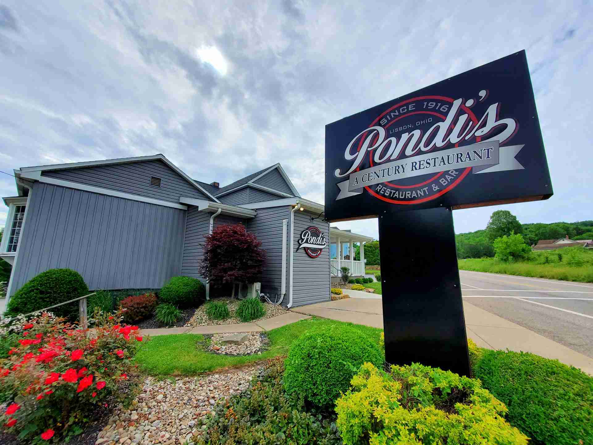 Pondi's Restaurant & Bar in Lisbon, OH