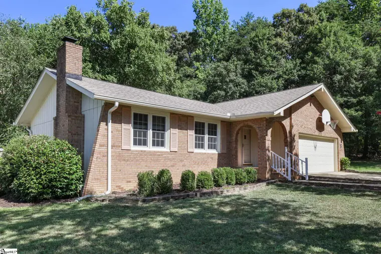 Minelle Sarfo Adu Greenville, SC Realtor in Greer, SC (6)