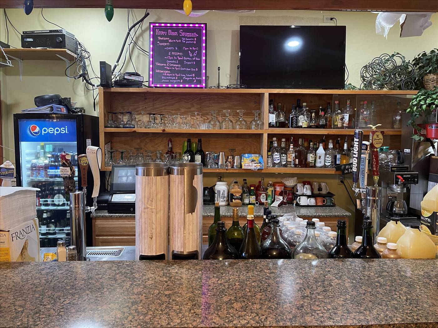 Pino's Pizza & Italian Restaurant in Appomattox, VA