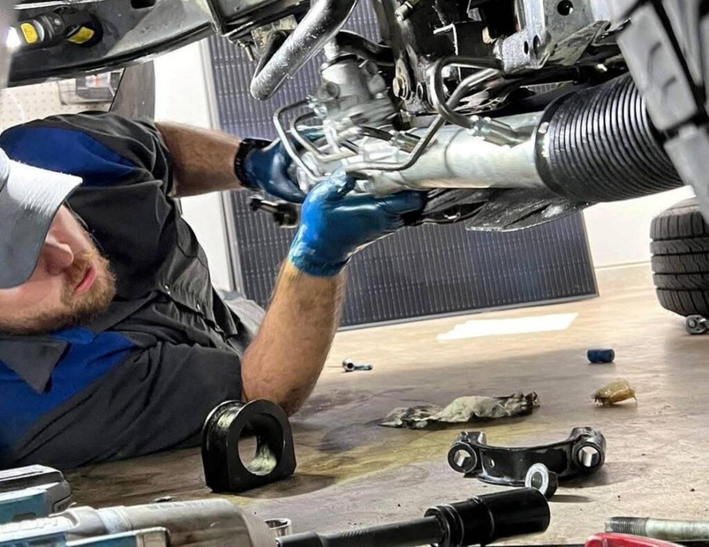 AVRS Automotive - Mobile Mechanic in Hockley, TX