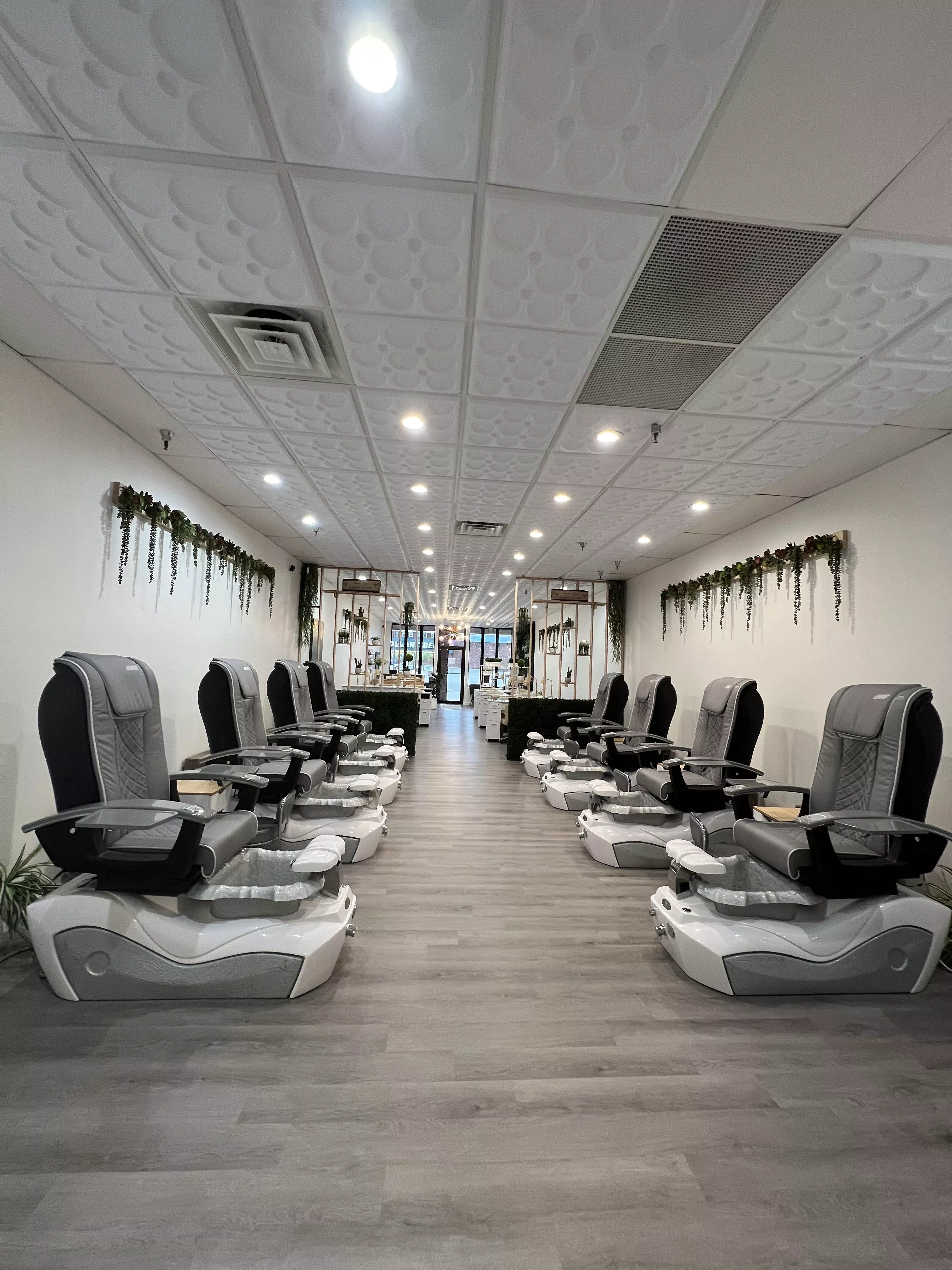 EmVie Nail Spa in Louisville, KY (2)