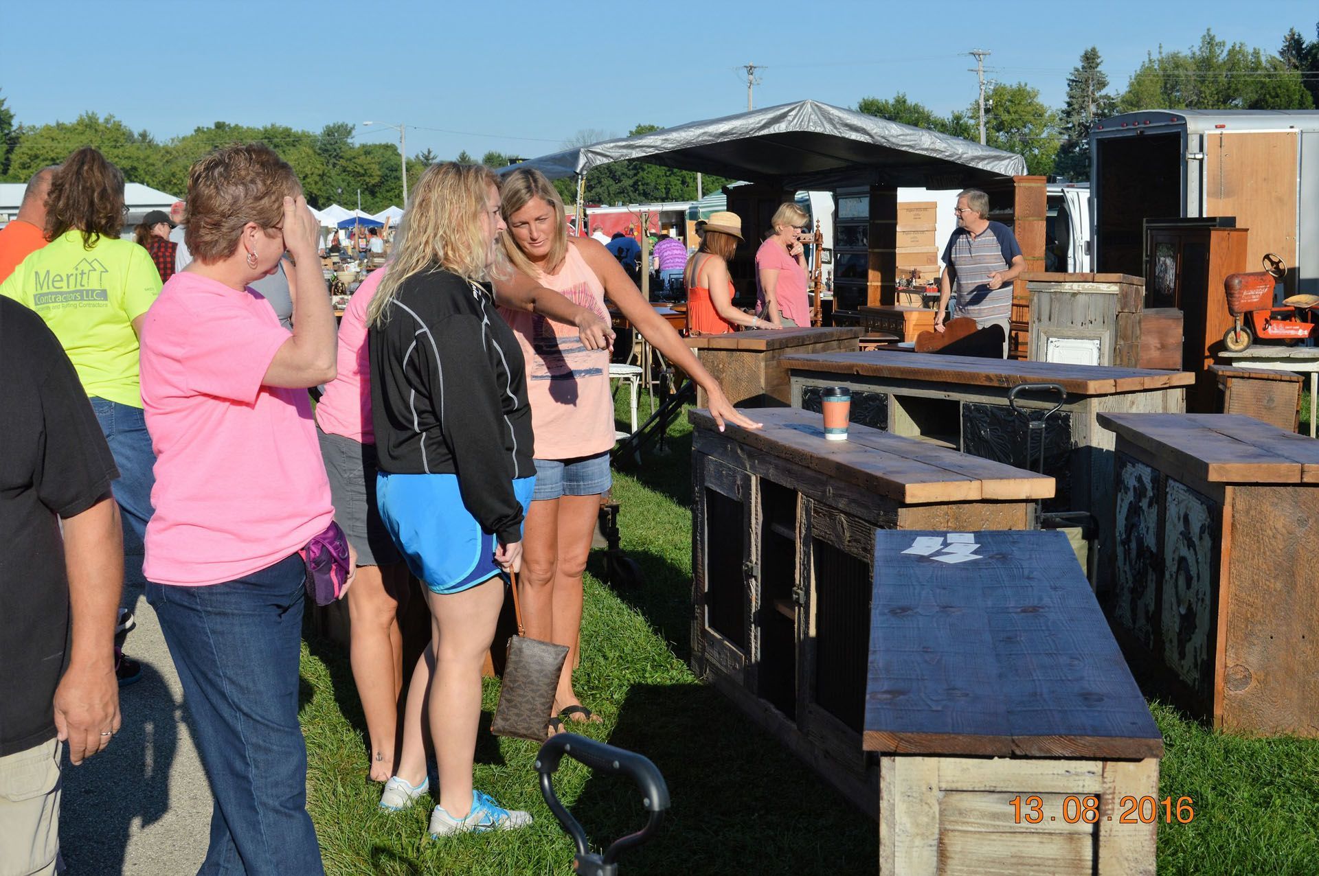 Elkhorn Antique Flea Market in Elkhorn, WI