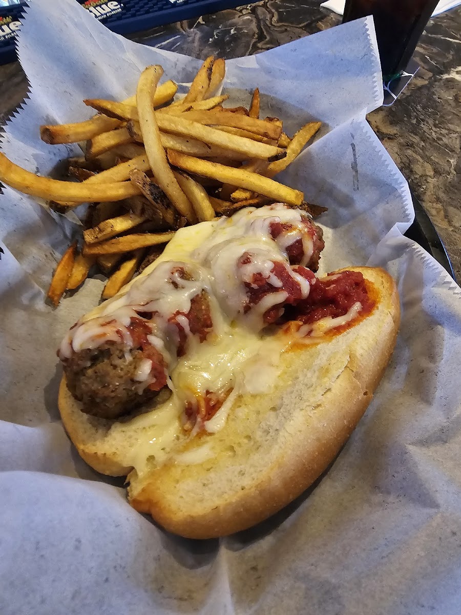 83 & Chestnut Pub and Eatery - North Ridgeville, OH in North Ridgeville, OH (6)