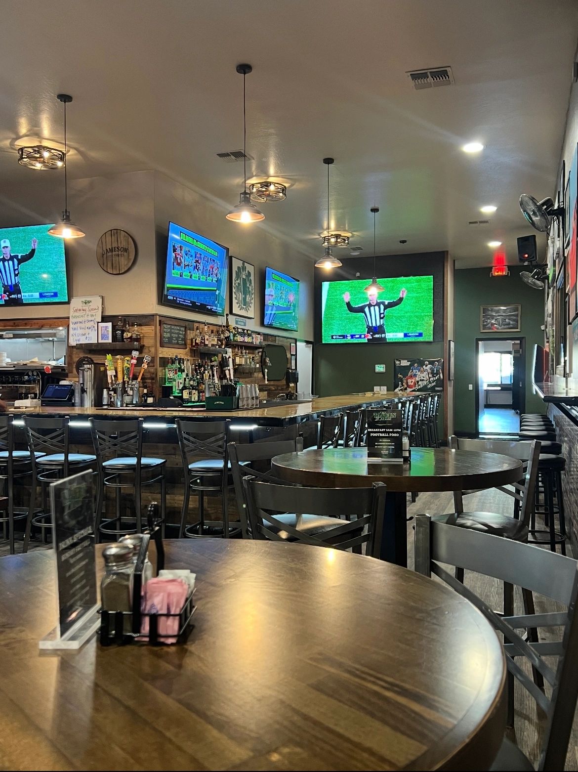 Tavern on Main in Visalia, CA