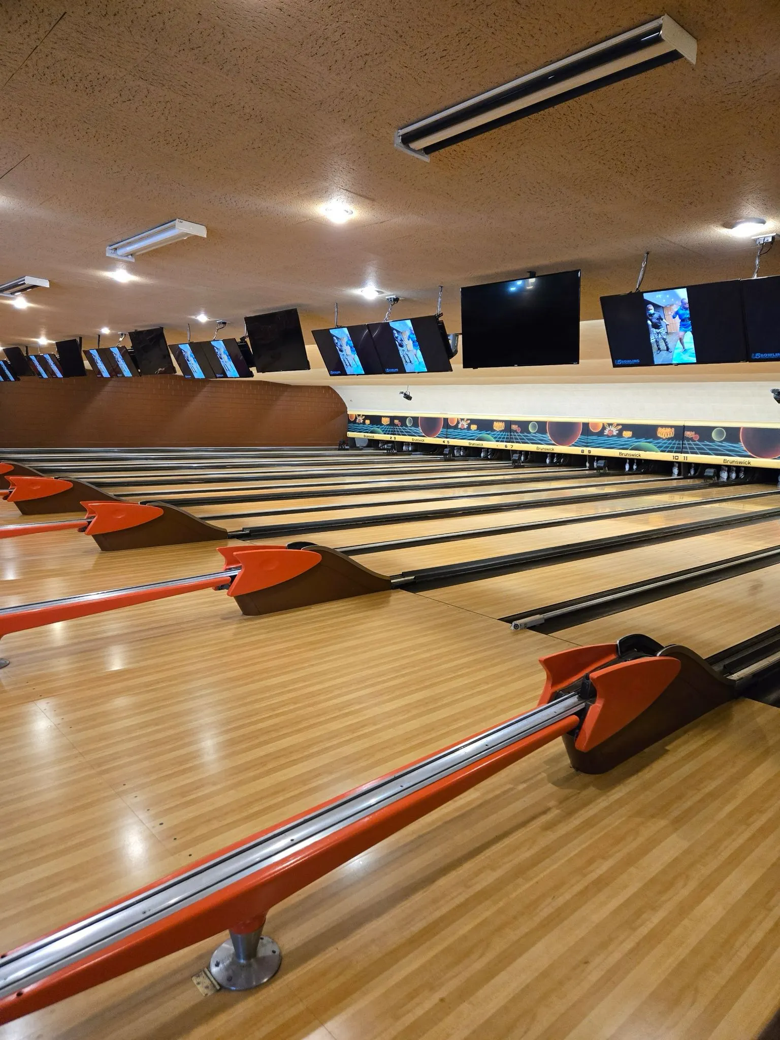 Strikes & Bites Bowl in Lansing, IL (3)