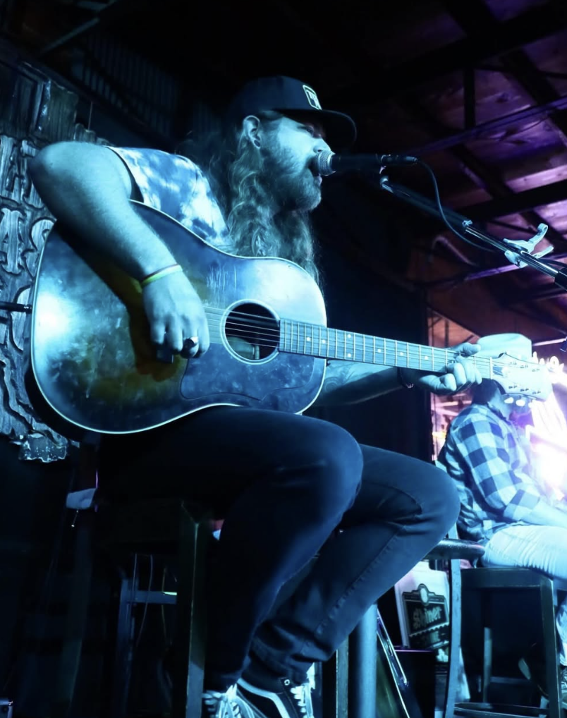 Mule Barn Sports Bar & Grill in Justin, TX