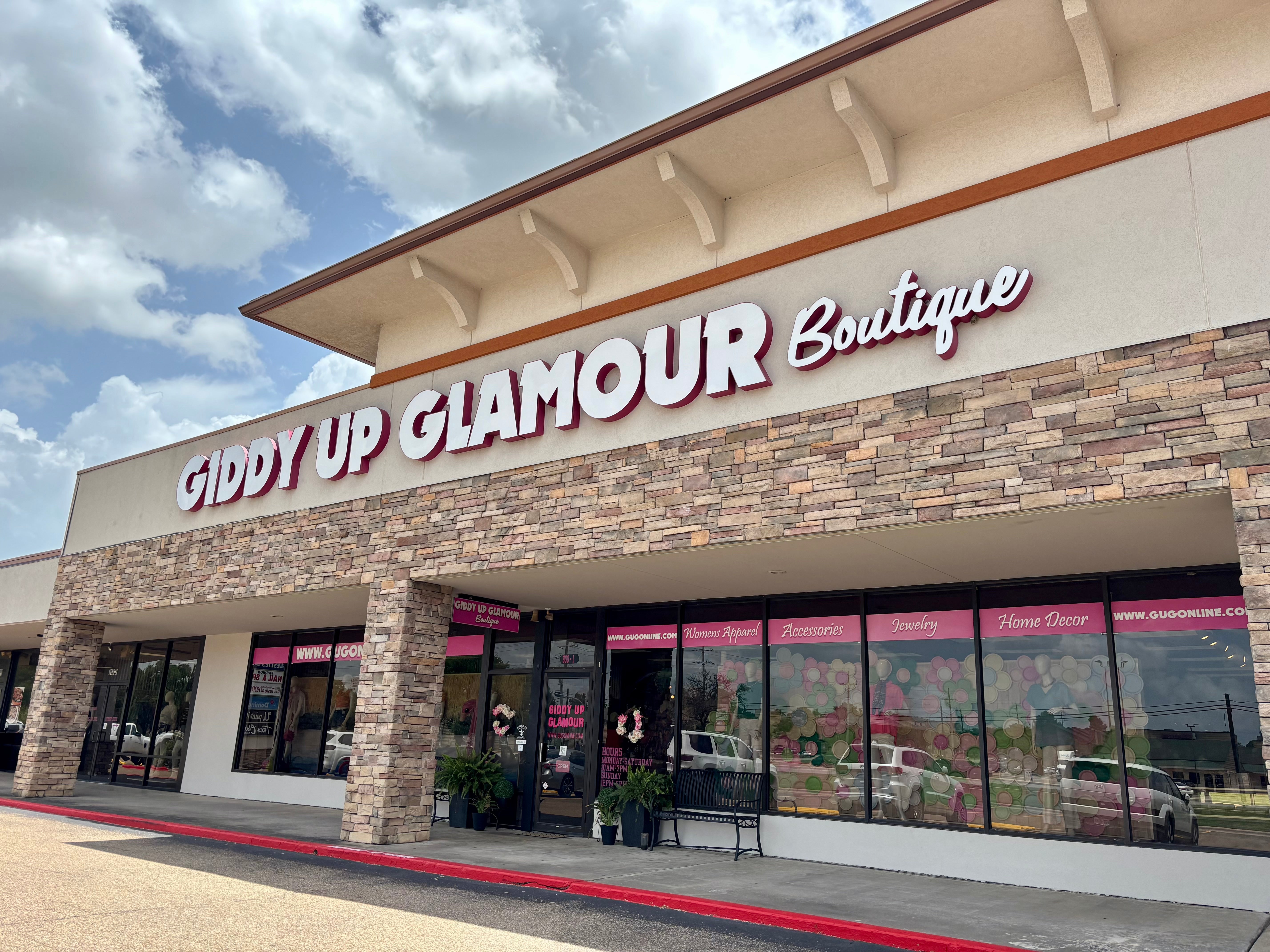 Giddy Up Glamour Boutique in Huntsville, TX (3)