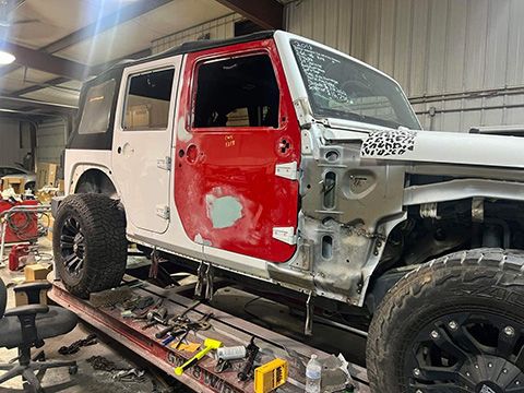 Thomas Body Shop, LLC in Cedar Bluff, VA (5)