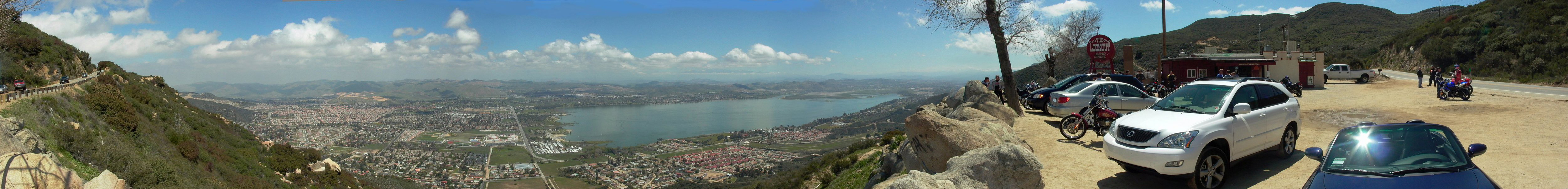 Lookout Roadhouse in Lake Elsinore, CA