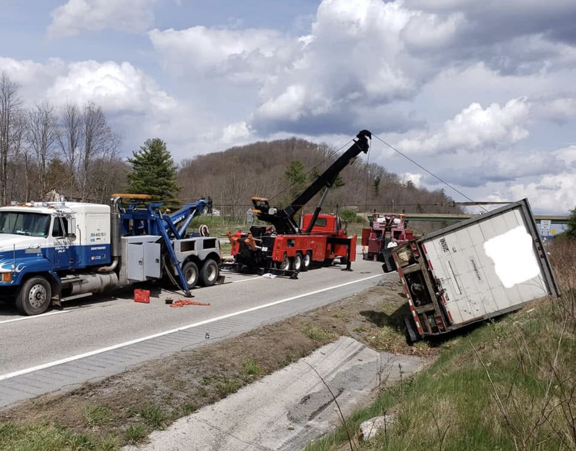 Smith's Towing & Automotive in Alderson, WV (5)