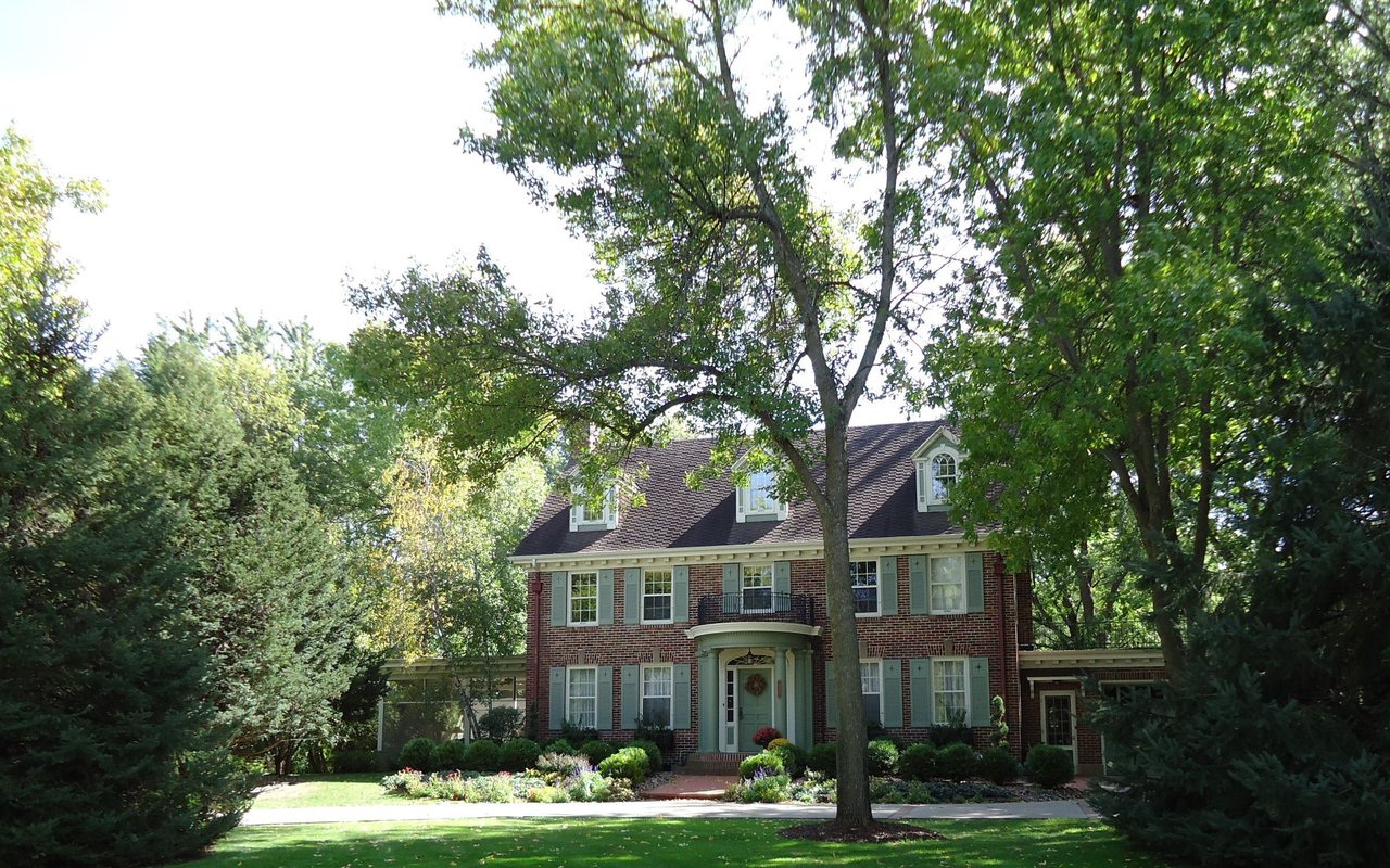 Karen Larson | Sterling Real Estate Homes LLC in Hales Corners, WI (3)