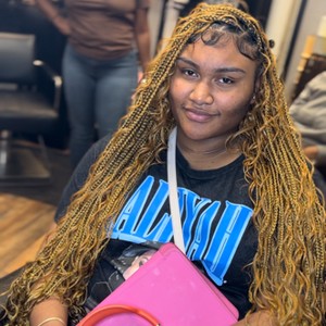 A Queen's Braiding Touch in College Park, GA (2)