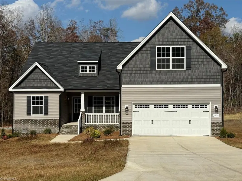 Tracy Turner, Realtor - Real Broker, LLC in High Point, NC (4)