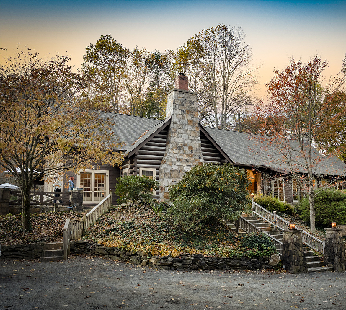 The Dining Room at Snowbird Mountain Lodge in Robbinsville, NC