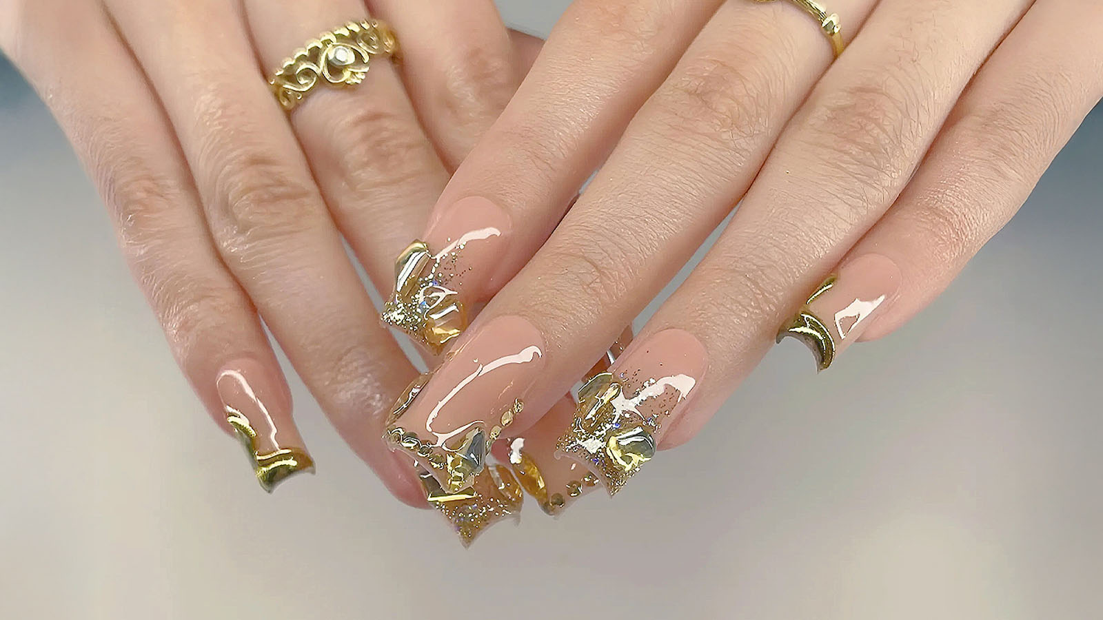 Color Nail Bar in Sheboygan, WI (4)