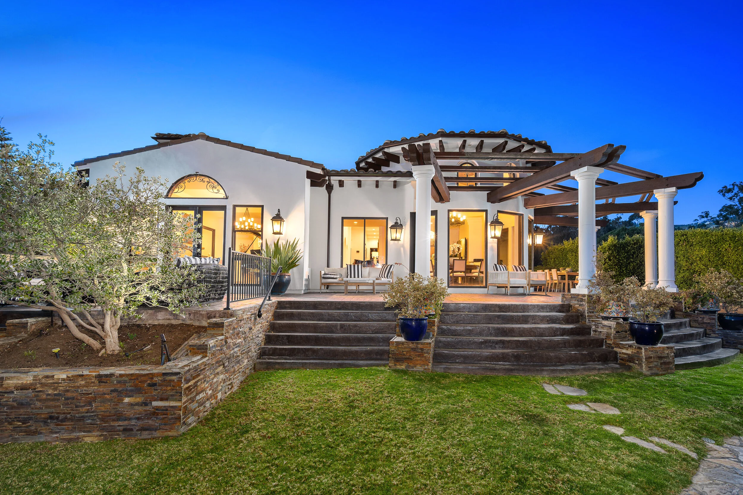 The Gail & Josh Team - Malibu Luxury Real Estate in Malibu, CA (3)