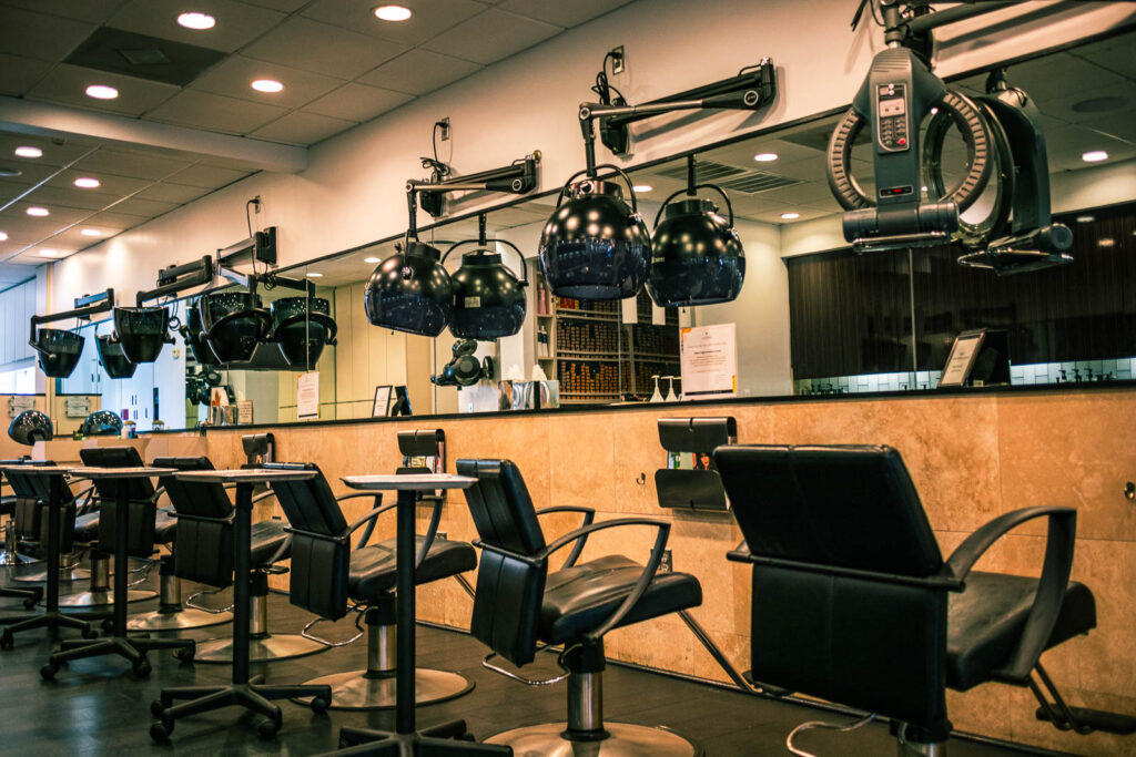 Oak Street Hair Group Inc in Birmingham, AL (4)