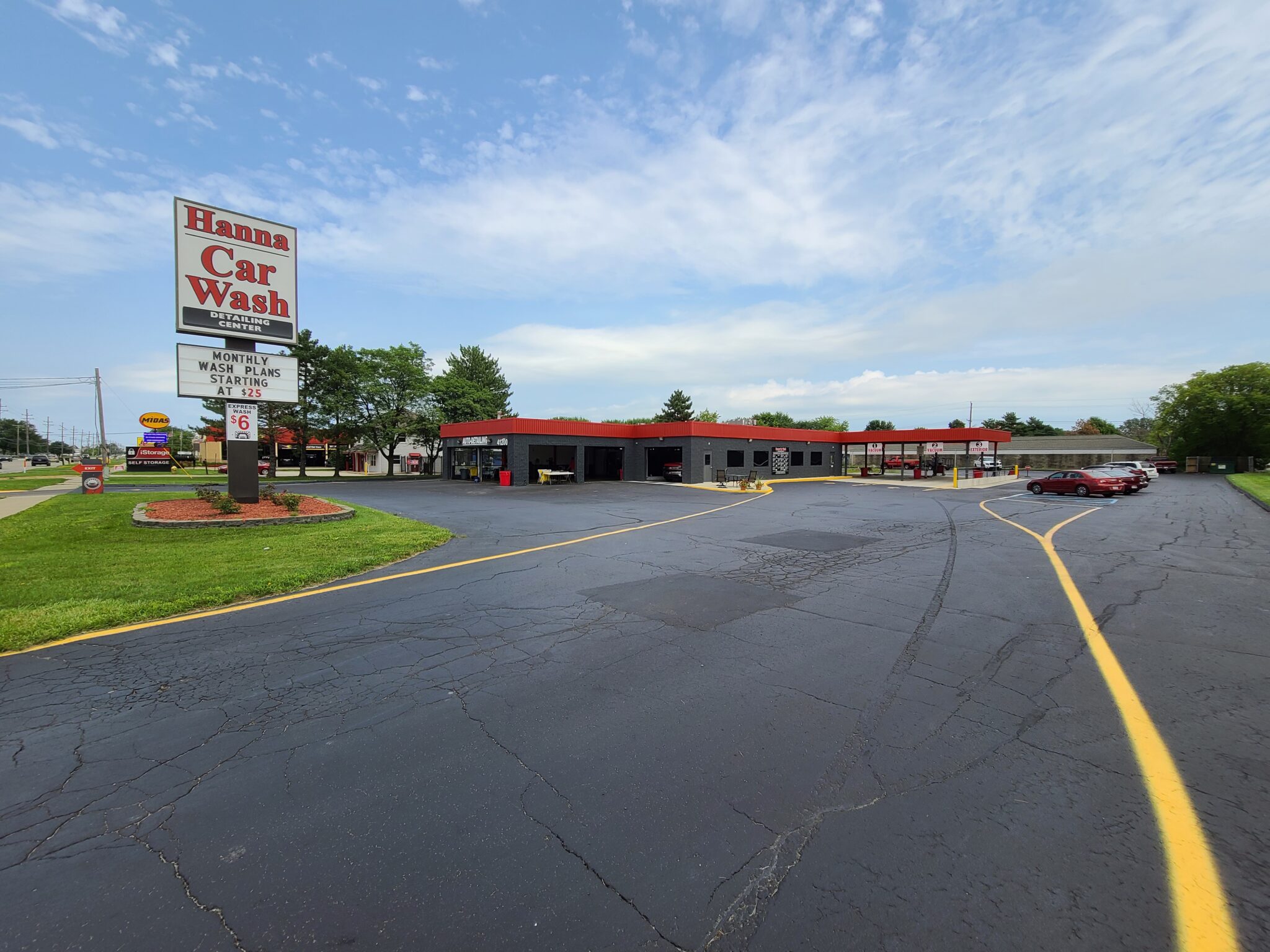 Hanna Car Wash & Detail in Clinton Township, MI (2)