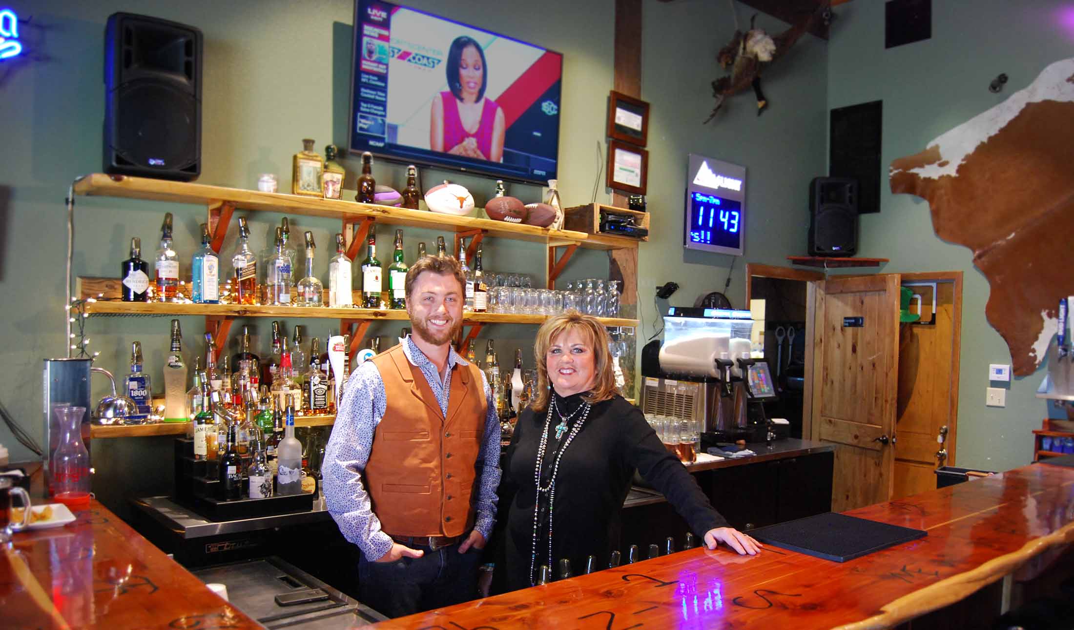 Willow Creek Cafe & Club in Mason, TX (2)