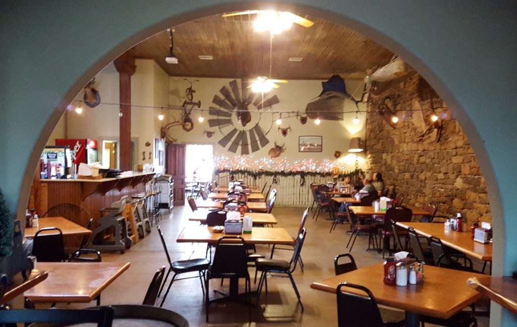 Willow Creek Cafe & Club in Mason, TX (5)