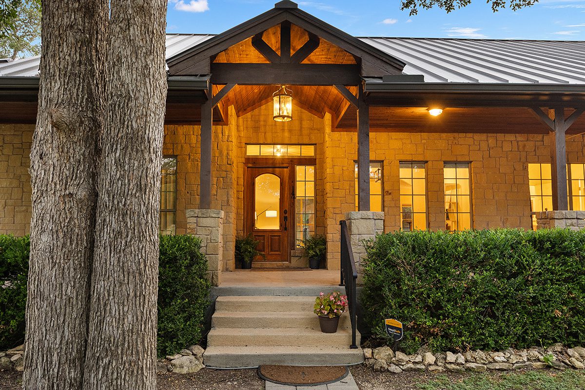Lauren Clark, Magnolia Realty in Dripping Springs, TX (4)
