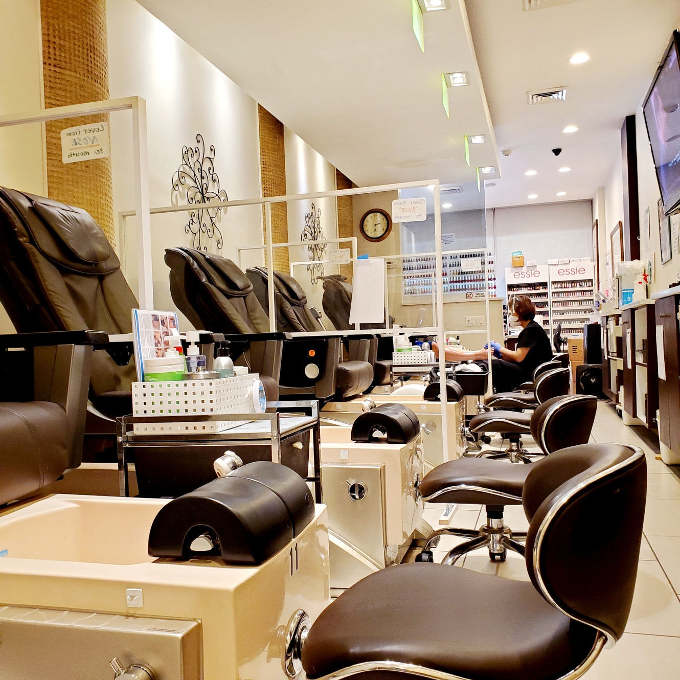 New 4-U Nails in Oyster Bay, NY