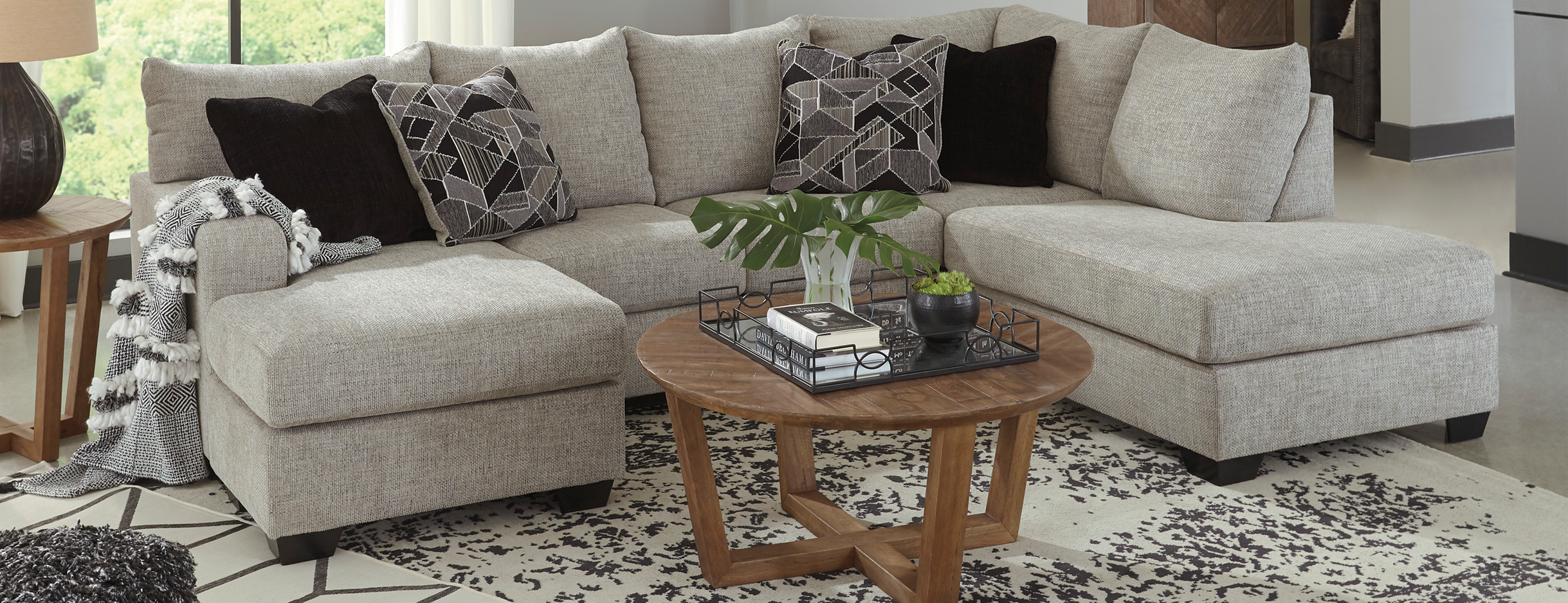 Black Dog Furniture and Mattress in Clinton Township, MI