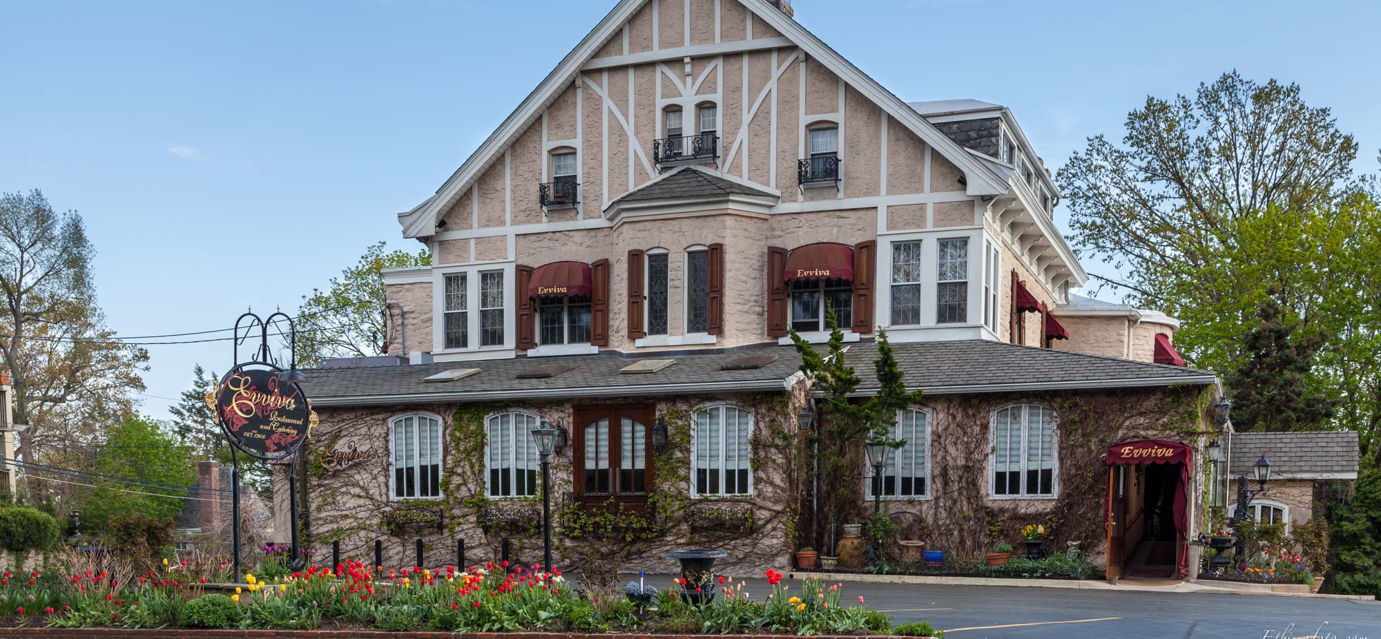 Evviva Restaurant in Narberth, PA (3)
