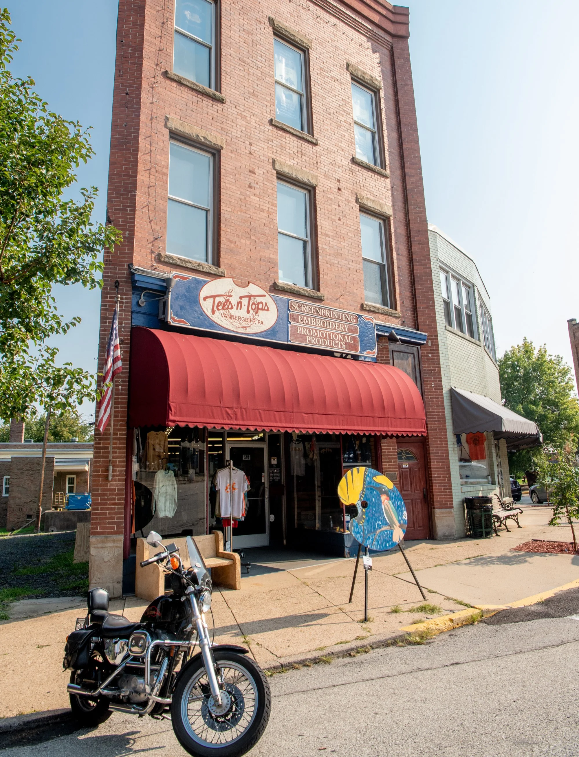Tees-N-Tops in Vandergrift, PA (2)