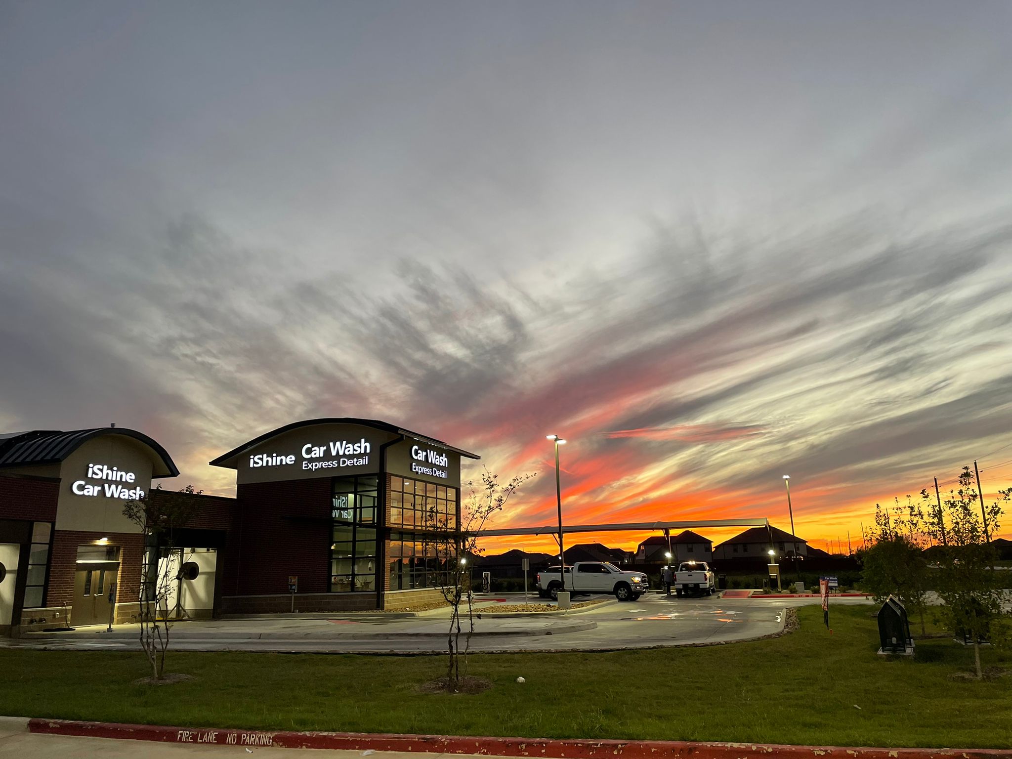 iShine Express Car Wash and Detail - Katy in Katy, TX (4)