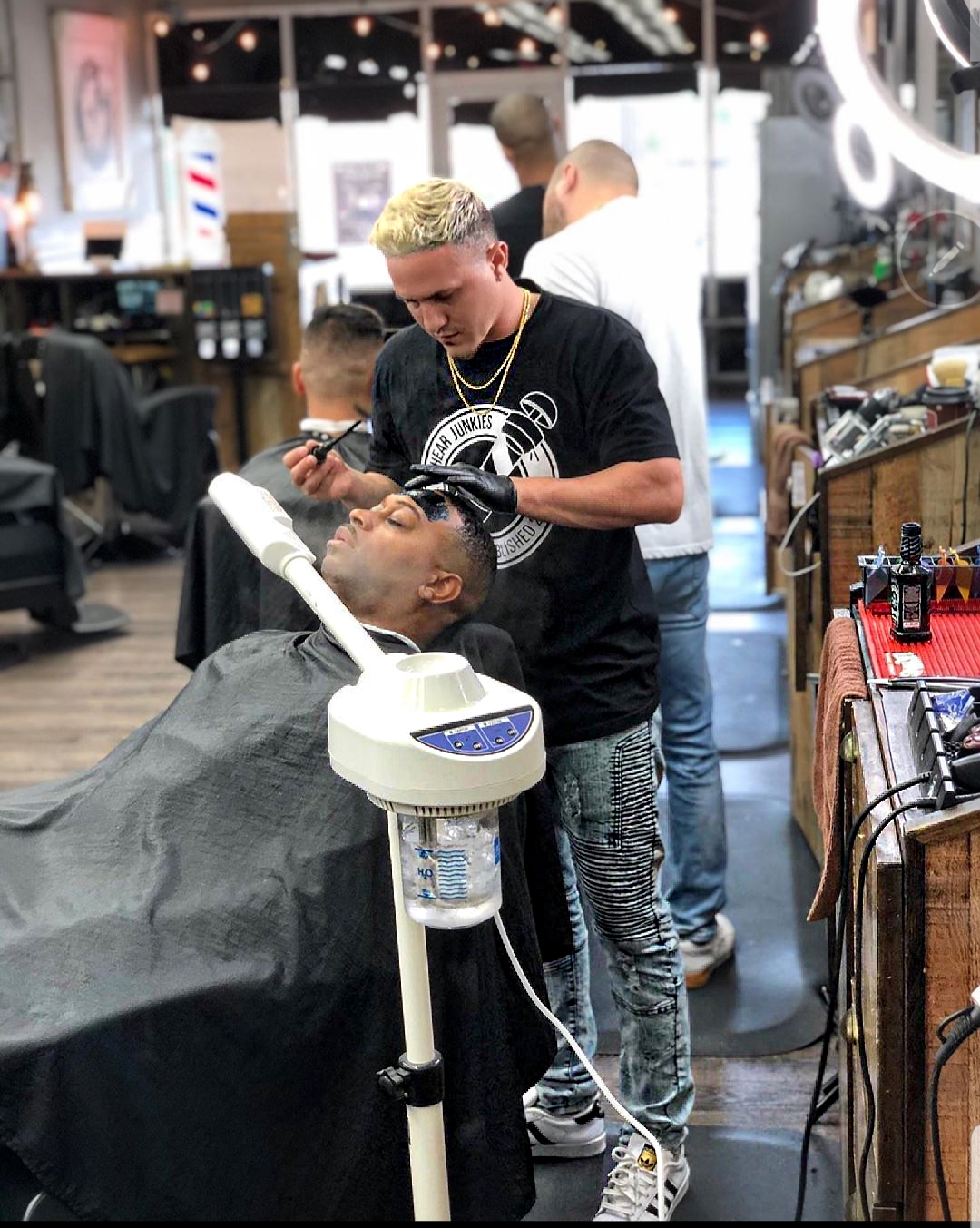 Shear Junkies Barbershop in Orlando, FL (3)
