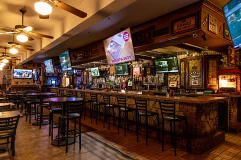 Maggie's Pub & Banquet Hall in Santa Fe Springs, CA (4)