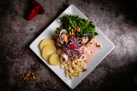 Mi Cultura Colombian Peruvian Cuisine in Palm Desert, CA (6)