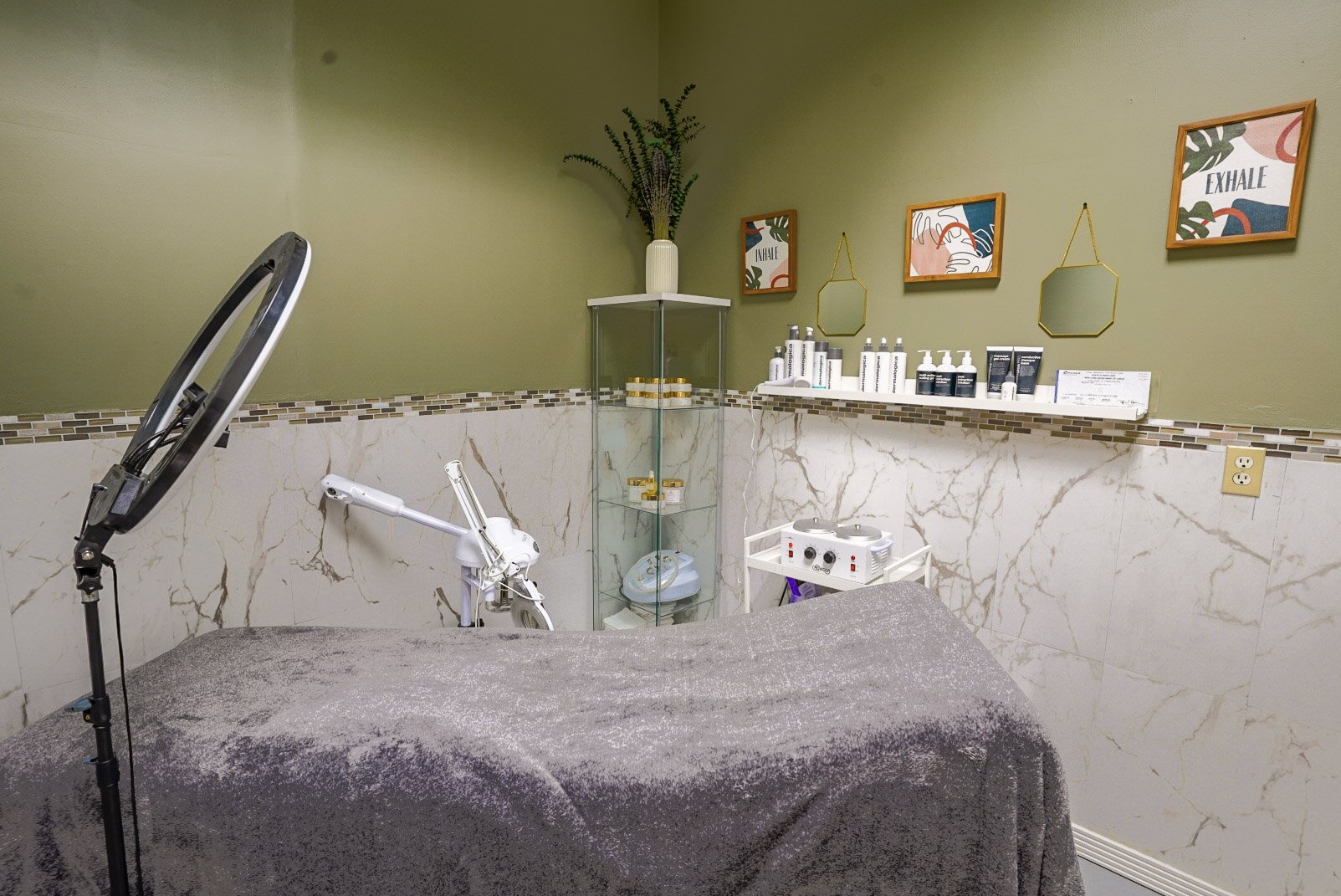 Luxury Nail and Spa II in Baltimore, MD