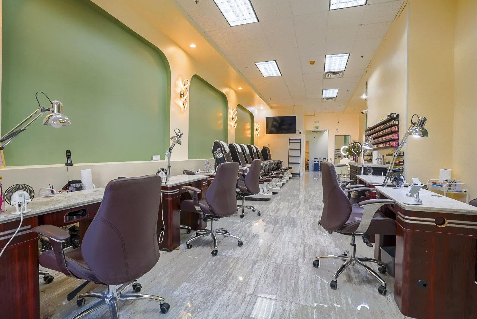 Luxury Nail and Spa II in Baltimore, MD (3)