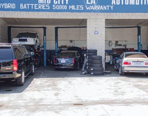 Mid City Complete Auto in Los Angeles, CA (3)