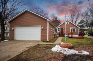 Freedom Sky Real Estate- We Buy Houses & Apartments in Erie PA! in Erie, PA (5)
