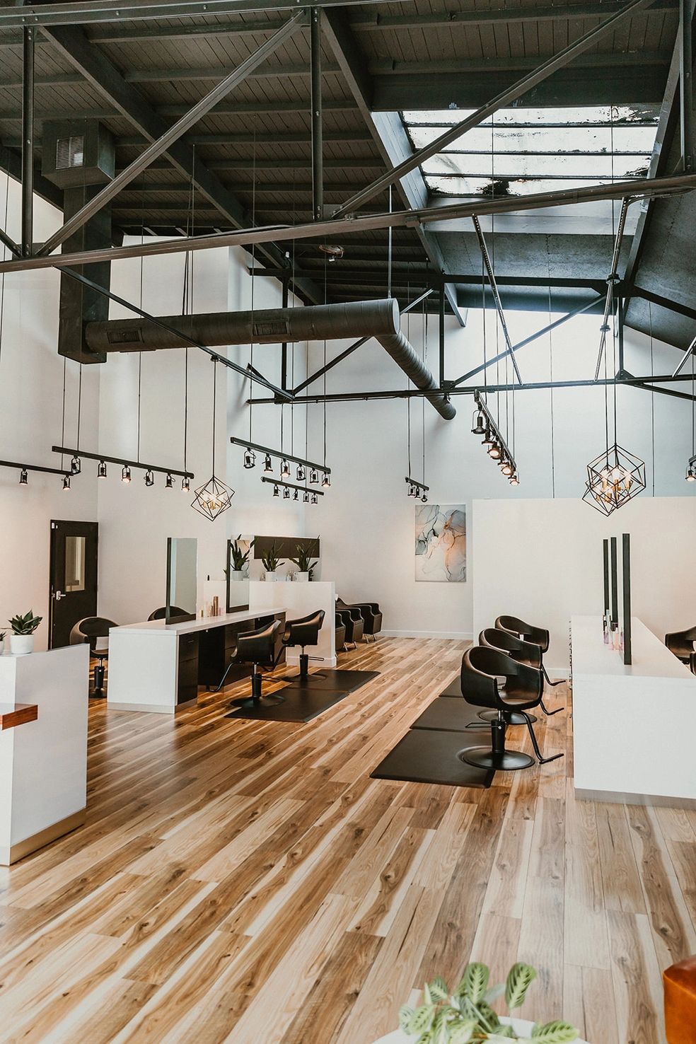 POMPA SALON in Martinez, CA