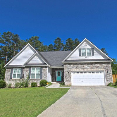 Jenna Morton, Realtor in Sneads Ferry, NC (4)
