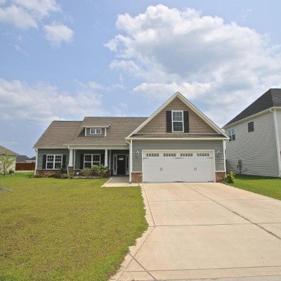 Jenna Morton, Realtor in Sneads Ferry, NC (5)