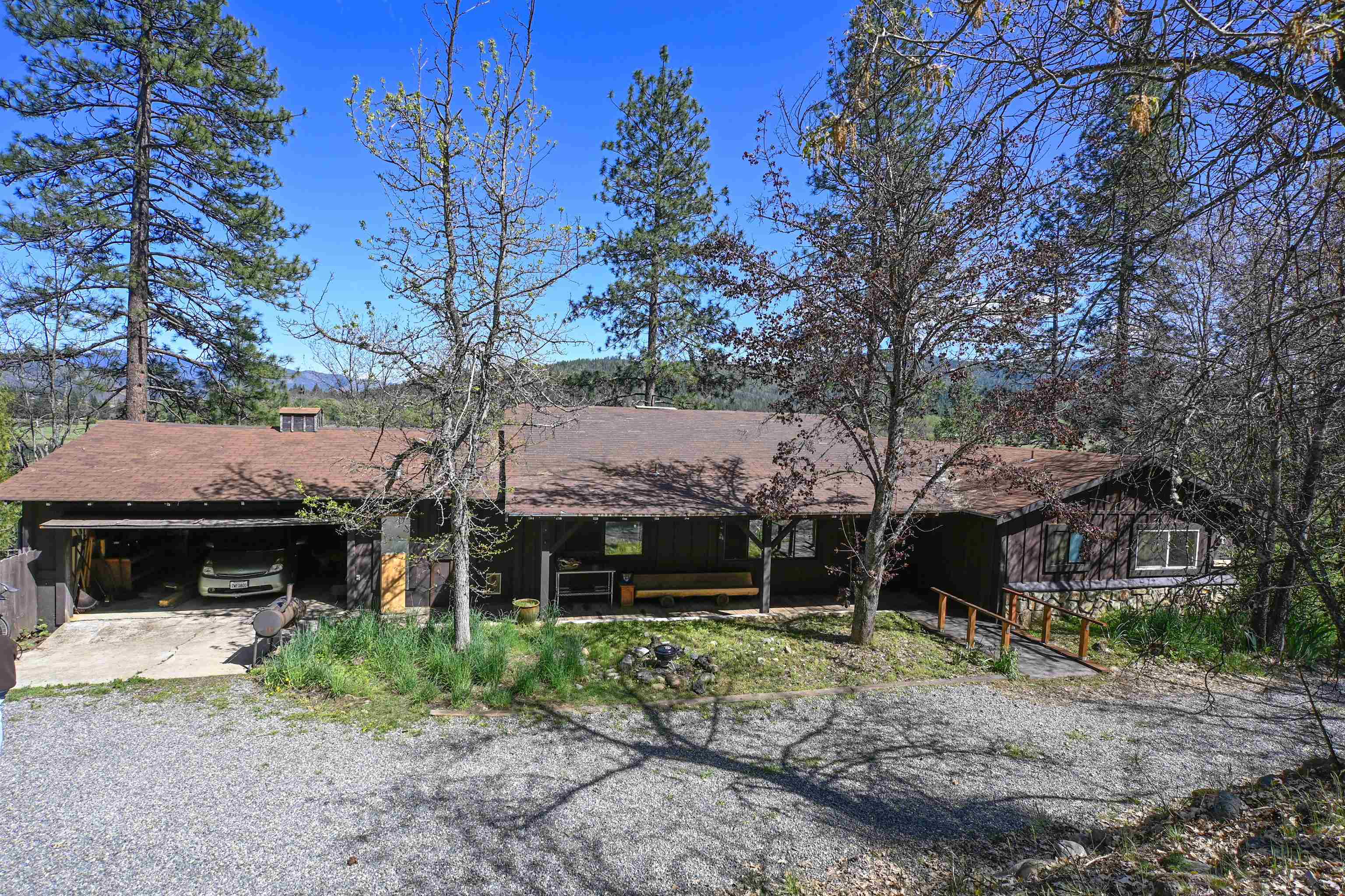 Sunshine Realty 530 in Yreka, CA (2)